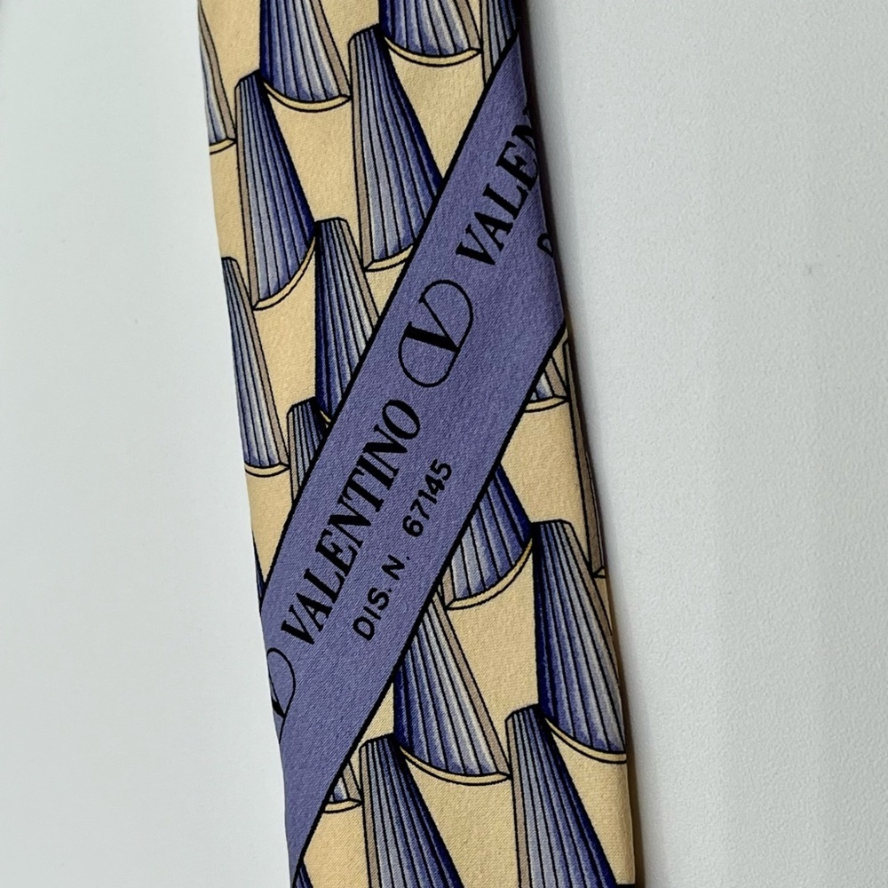 Vintage Geometric Pattern Valentino Silk Tie Made In Italy - Picture 7 of 13